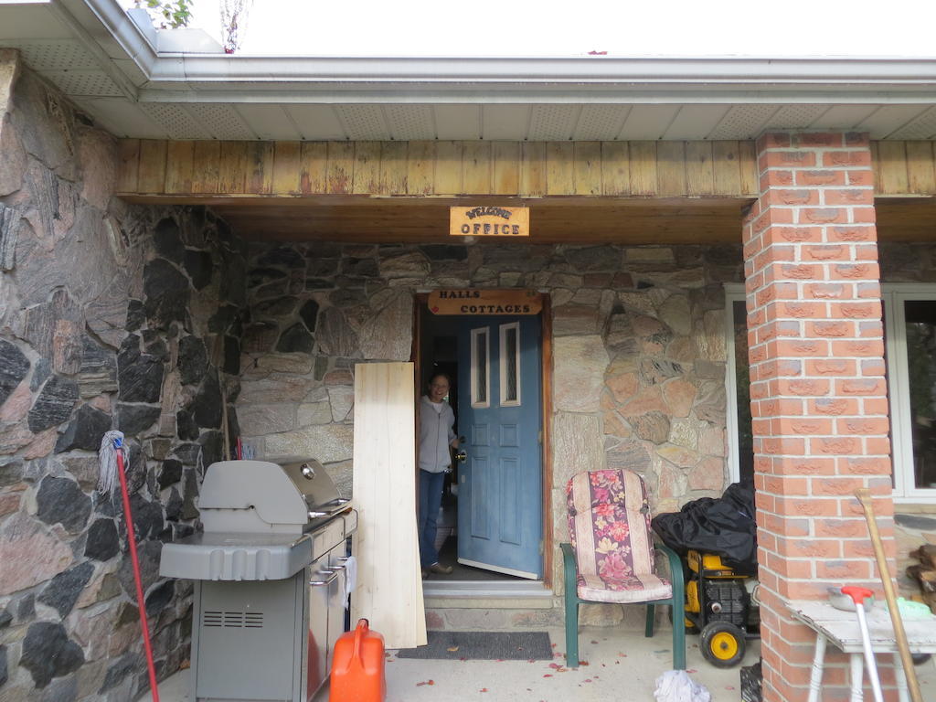 Halls Cottages Honey Harbor Экстерьер фото